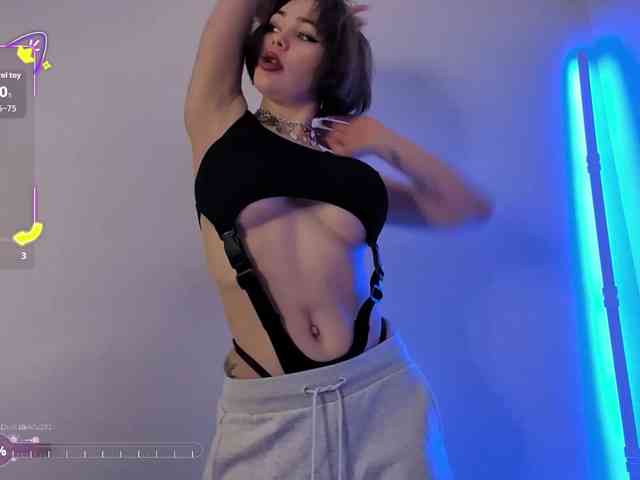 GroteskCouple webcam