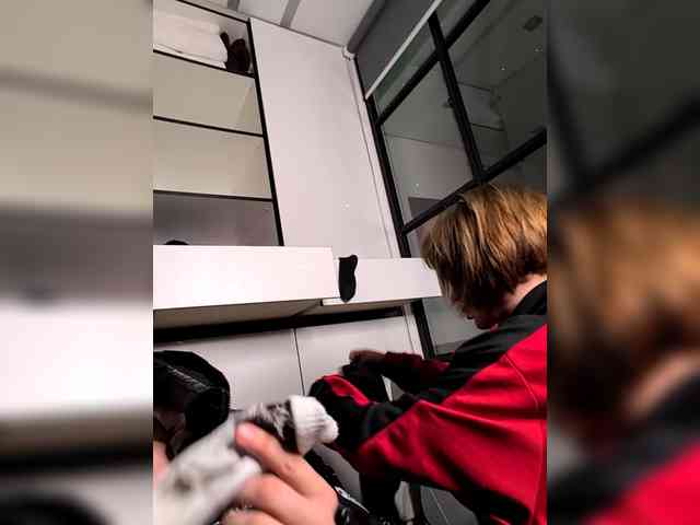 GroteskCouple webcam