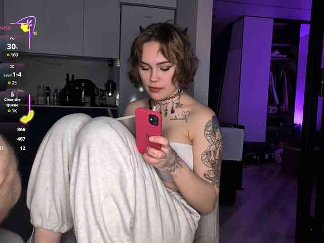 GroteskCouple webcam