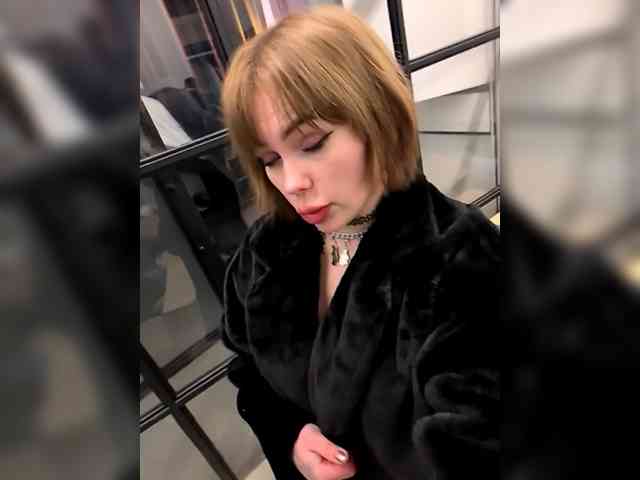 GroteskCouple webcam