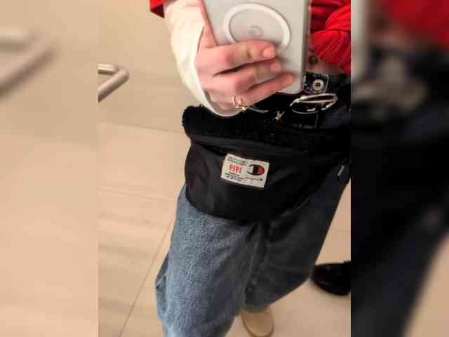 GroteskCouple webcam