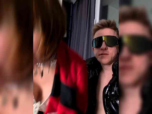 GroteskCouple webcam