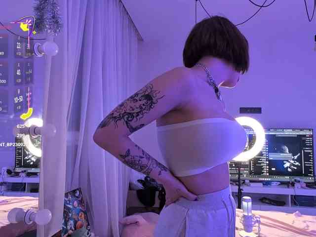 GroteskCouple webcam