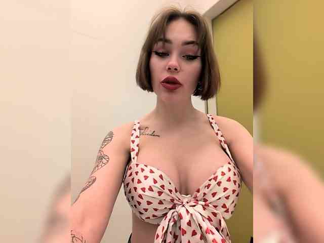 GroteskCouple webcam