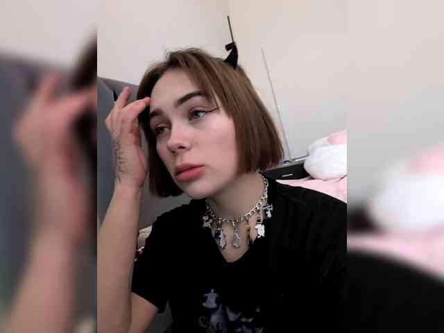 GroteskCouple webcam