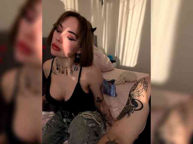 GroteskCouple webcam