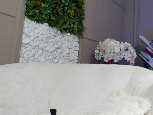 UnforseenLand's BongaCams show and profile