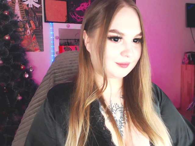 Greeenfriends6969's BongaCams show and profile