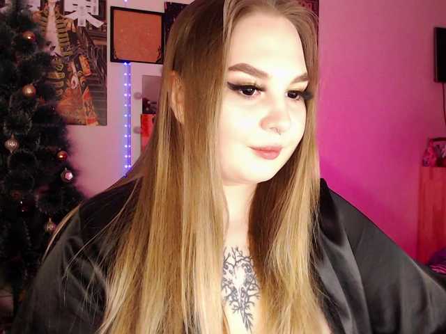 Greeenfriends6969's BongaCams show and profile