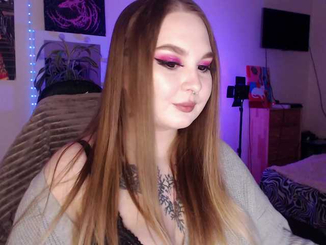 Greeenfriends6969's BongaCams show and profile