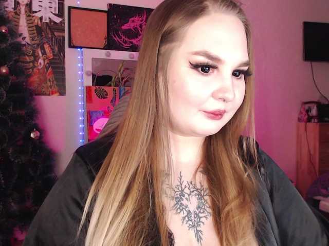 Greeenfriends6969's BongaCams show and profile