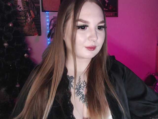 Greeenfriends6969's BongaCams show and profile