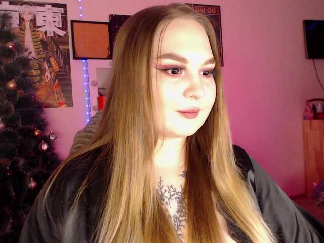 Greeenfriends6969's BongaCams show and profile