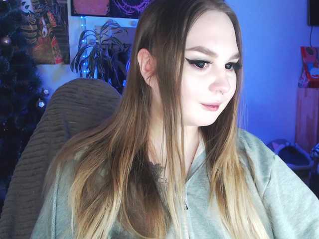 Greeenfriends6969's BongaCams show and profile