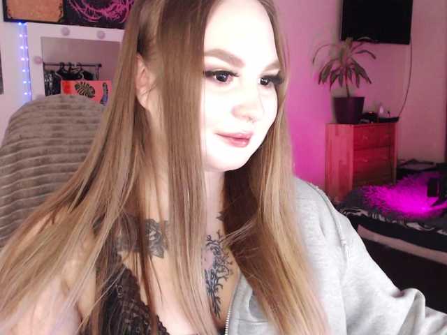 Greeenfriends6969's BongaCams show and profile