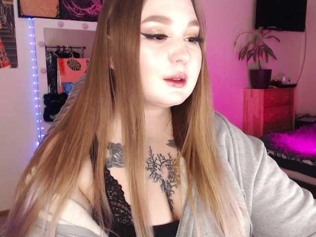 Greeenfriends6969's BongaCams show and profile