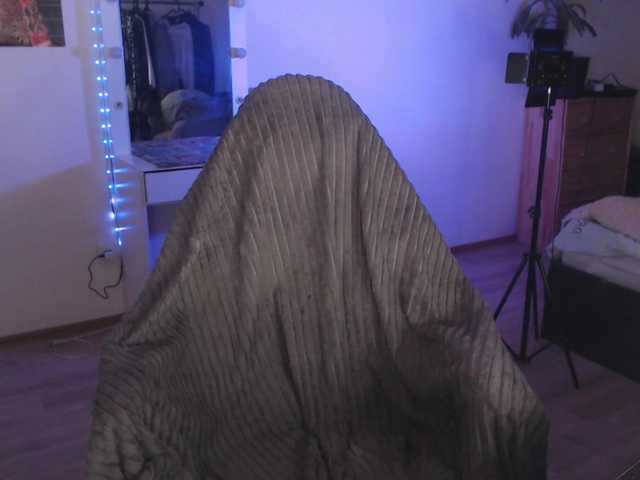 Greeenfriends6969's BongaCams show and profile