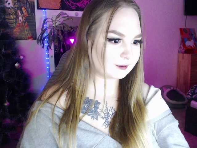 Greeenfriends6969's BongaCams show and profile