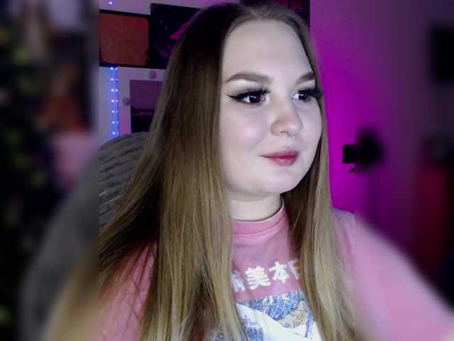 Greeenfriends6969's BongaCams show and profile