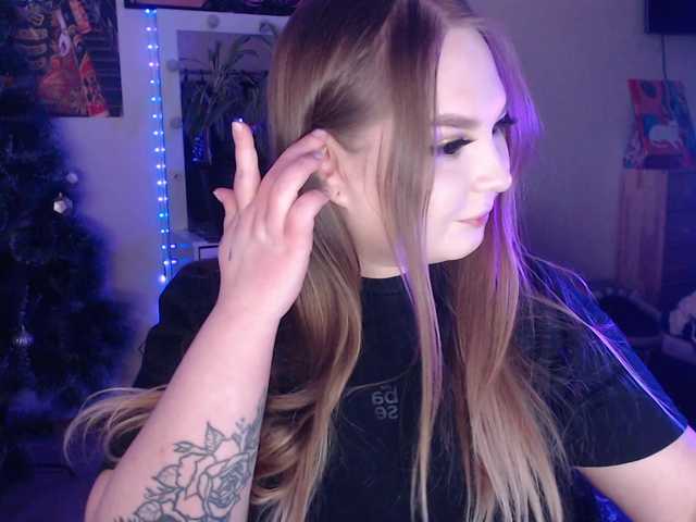 Greeenfriends6969's BongaCams show and profile