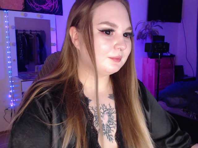 Greeenfriends6969's BongaCams show and profile