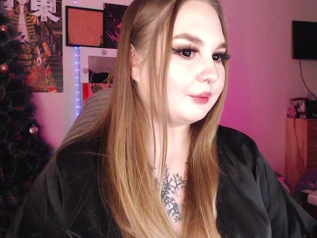 Greeenfriends6969's BongaCams show and profile