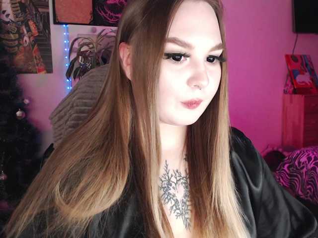 Greeenfriends6969's BongaCams show and profile