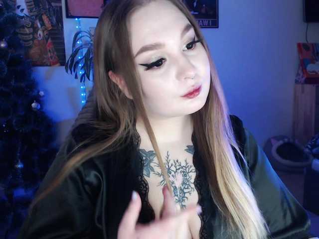 Greeenfriends6969's BongaCams show and profile