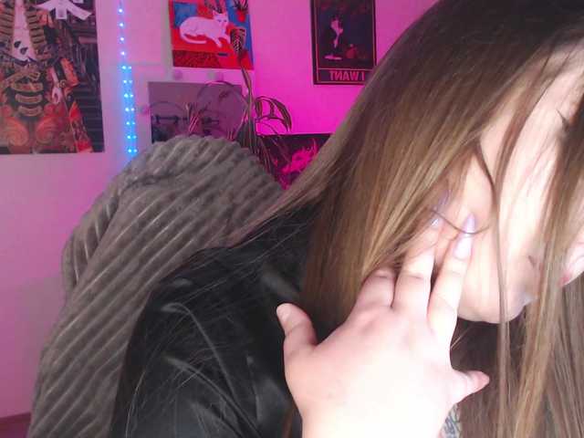 Greeenfriends6969's BongaCams show and profile