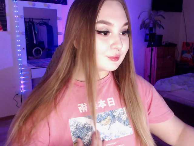 Greeenfriends6969's BongaCams show and profile