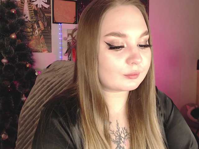 Greeenfriends6969's BongaCams show and profile