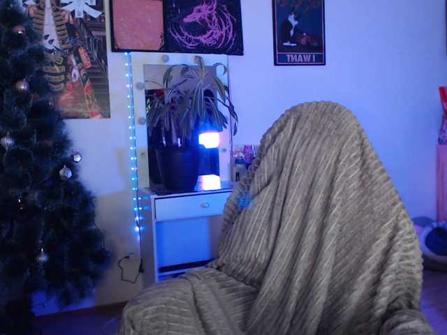 Greeenfriends6969's BongaCams show and profile