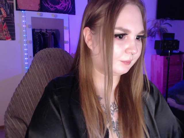 Greeenfriends6969's BongaCams show and profile