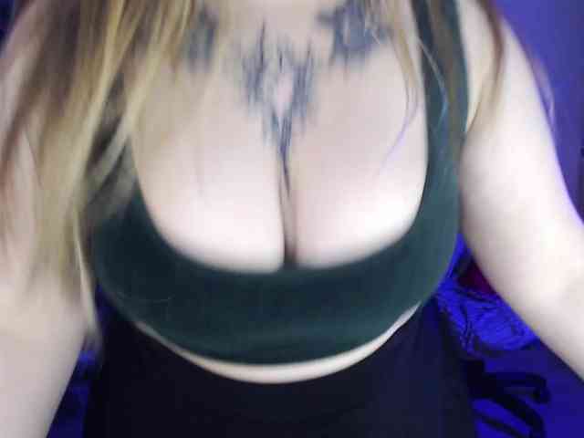 Greeenfriends6969 webcam