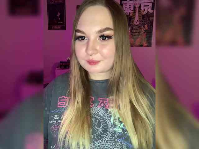 Greeenfriends696... Live Webcam on BongaCams