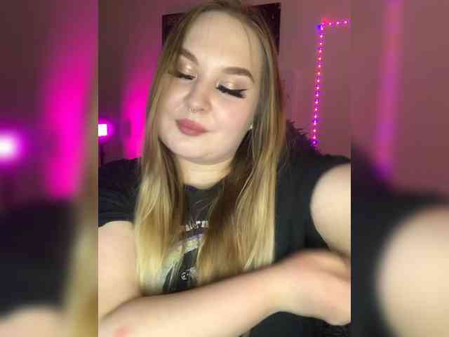 Greeenfriends6969 webcam