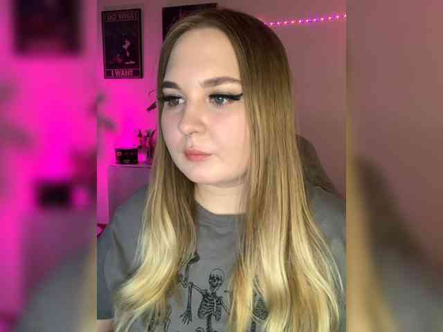 Greeenfriends6969 webcam