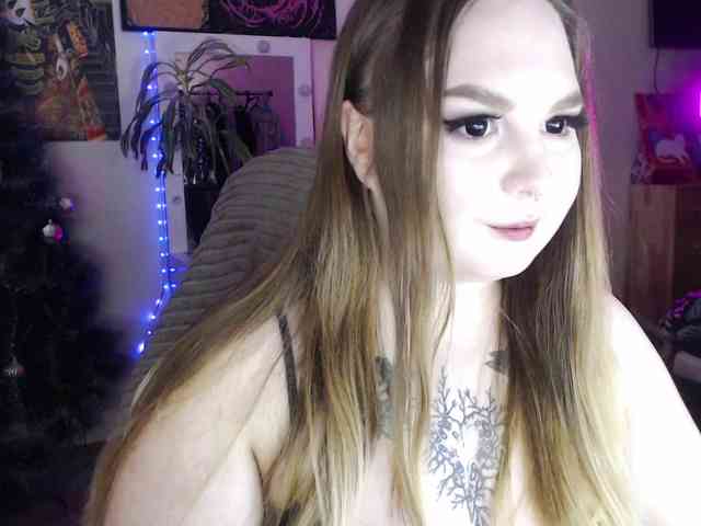 Greeenfriends6969 webcam