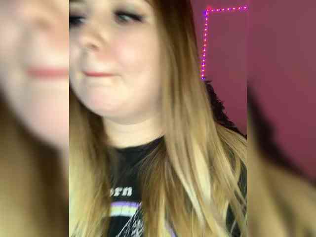Greeenfriends6969 webcam
