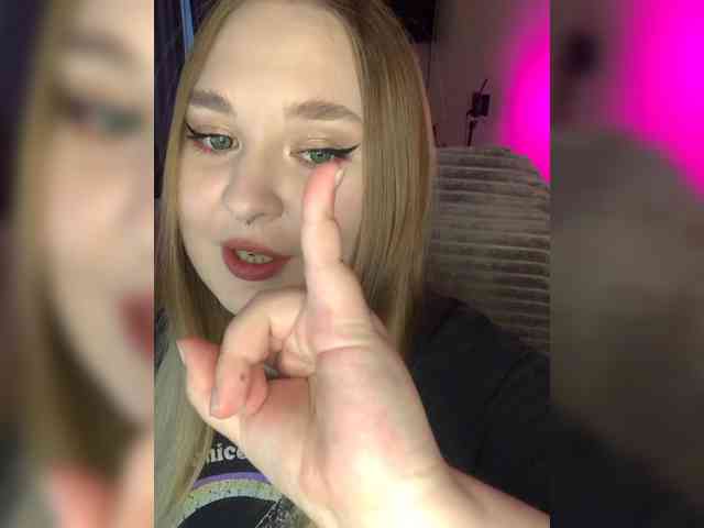 Greeenfriends6969 webcam