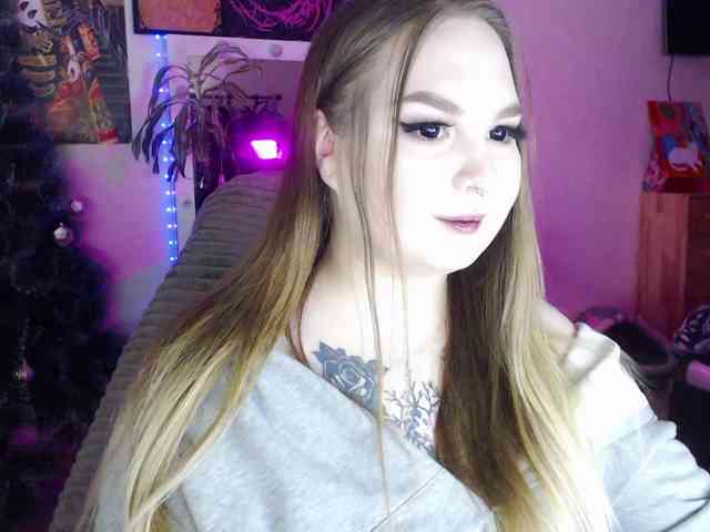 Greeenfriends6969 webcam