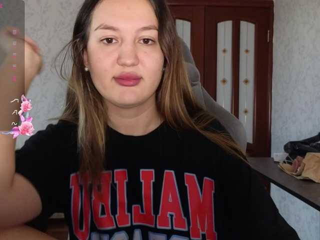 Nelly-Fischer's BongaCams show and profile