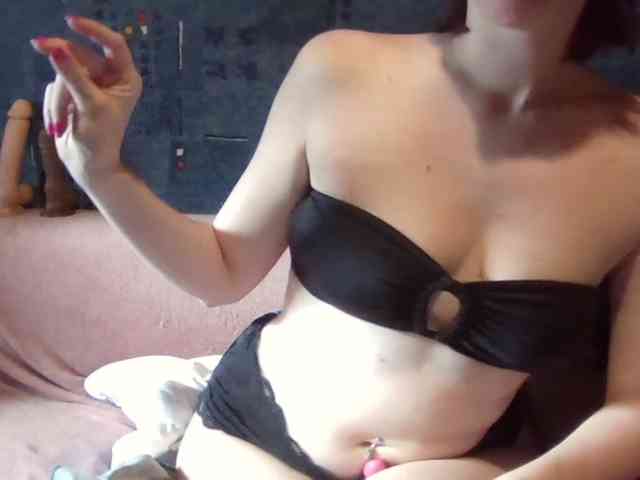 virginriveroffic... Live Webcam on BongaCams