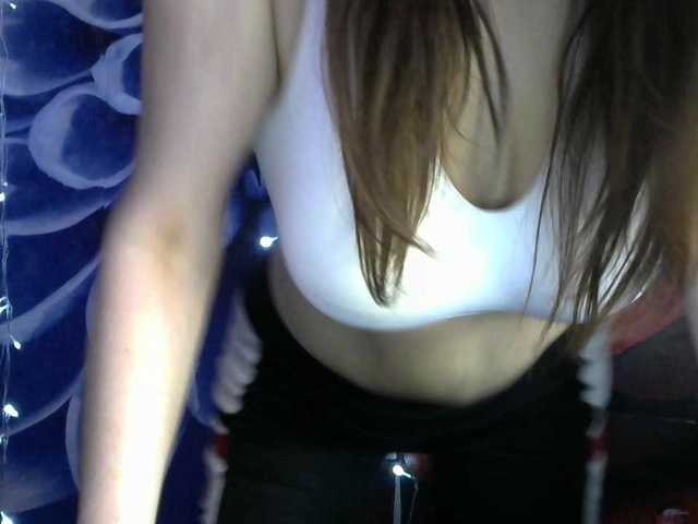 Lilijjjjjjjjjjjjjjjjj90's BongaCams show and profile