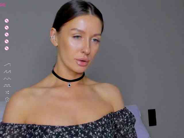 HannaChardger Live Webcam on BongaCams