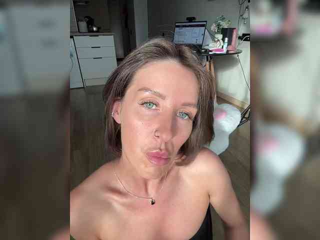 __Tina__ webcam