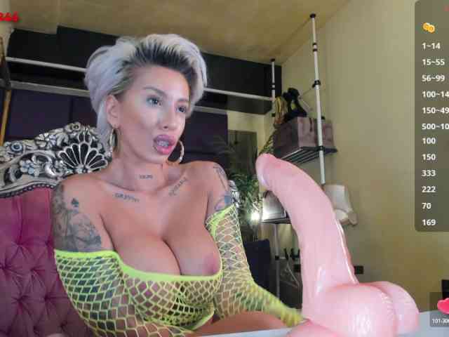 royalsquirt webcam