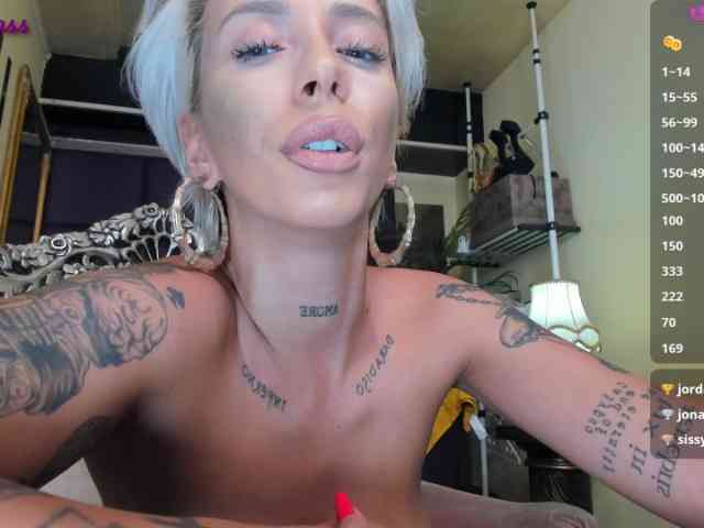 royalsquirt webcam