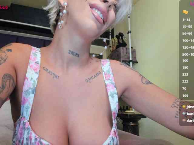 royalsquirt webcam