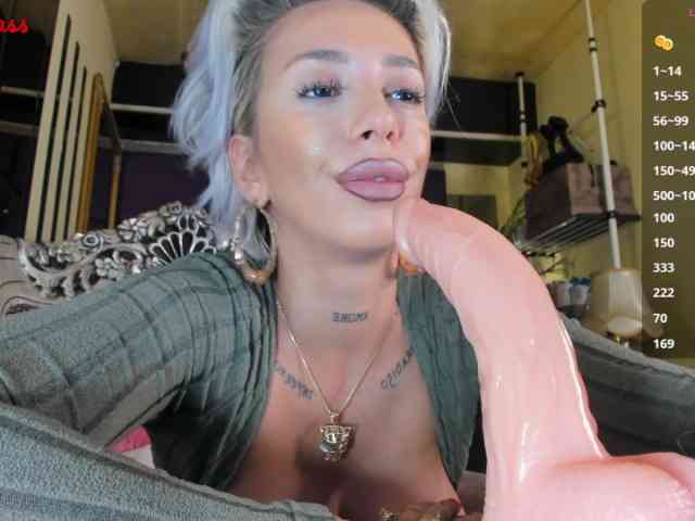 royalsquirt webcam